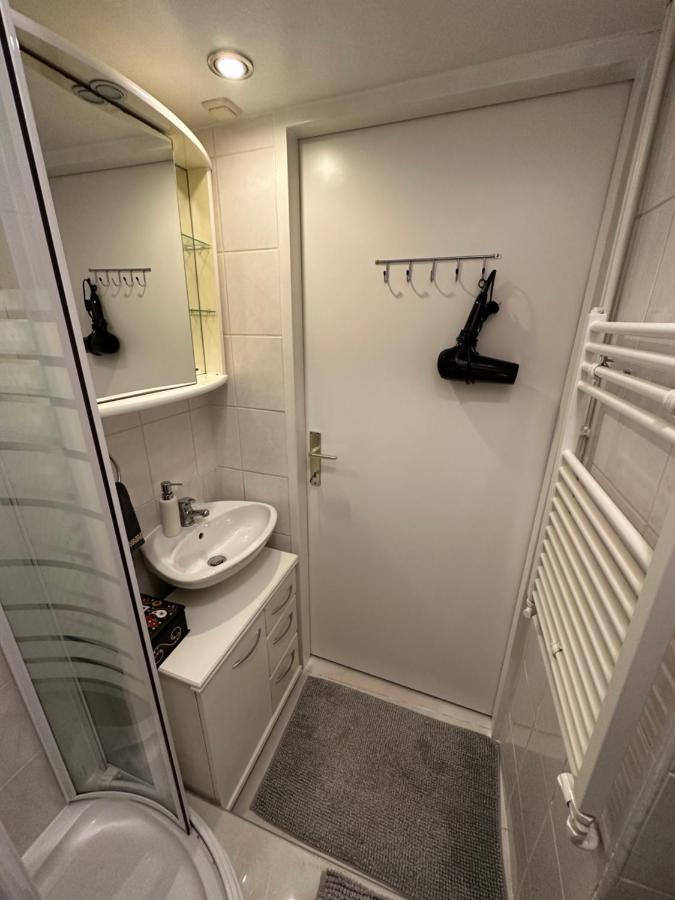 Апартаменты Cosy & Quiet In 17Th District Вена Экстерьер фото